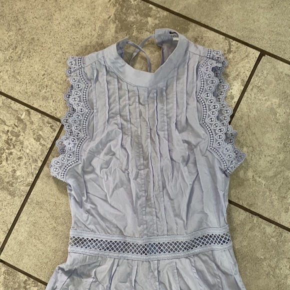 Molly Bracken Lilac Sleeveless Pleated Cotton Dress - Picture 3 of 7